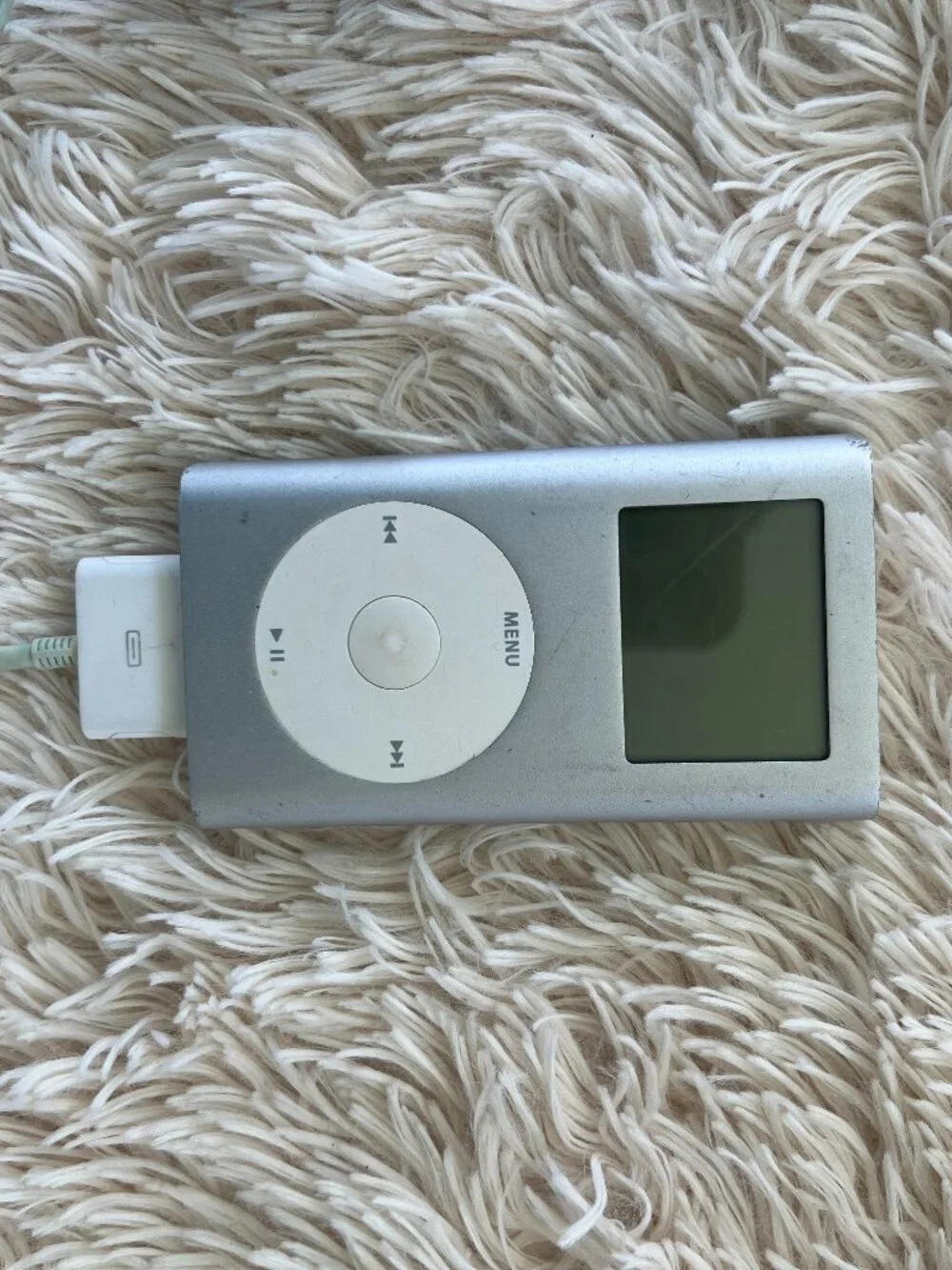 Vintage Apple iPod mini 2nd Gen 4GB Silver with Case & Cable